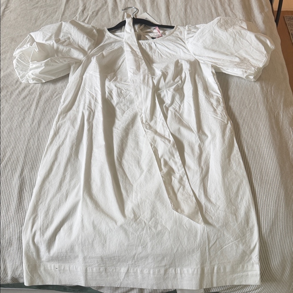 Vineyard Vines White Puff Short-Sleeve Shirt with Neck Tie